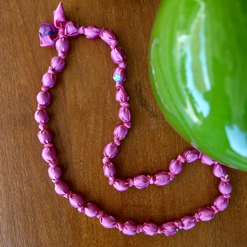 PINK SILK-BALLS NECKLACE – Bild 2